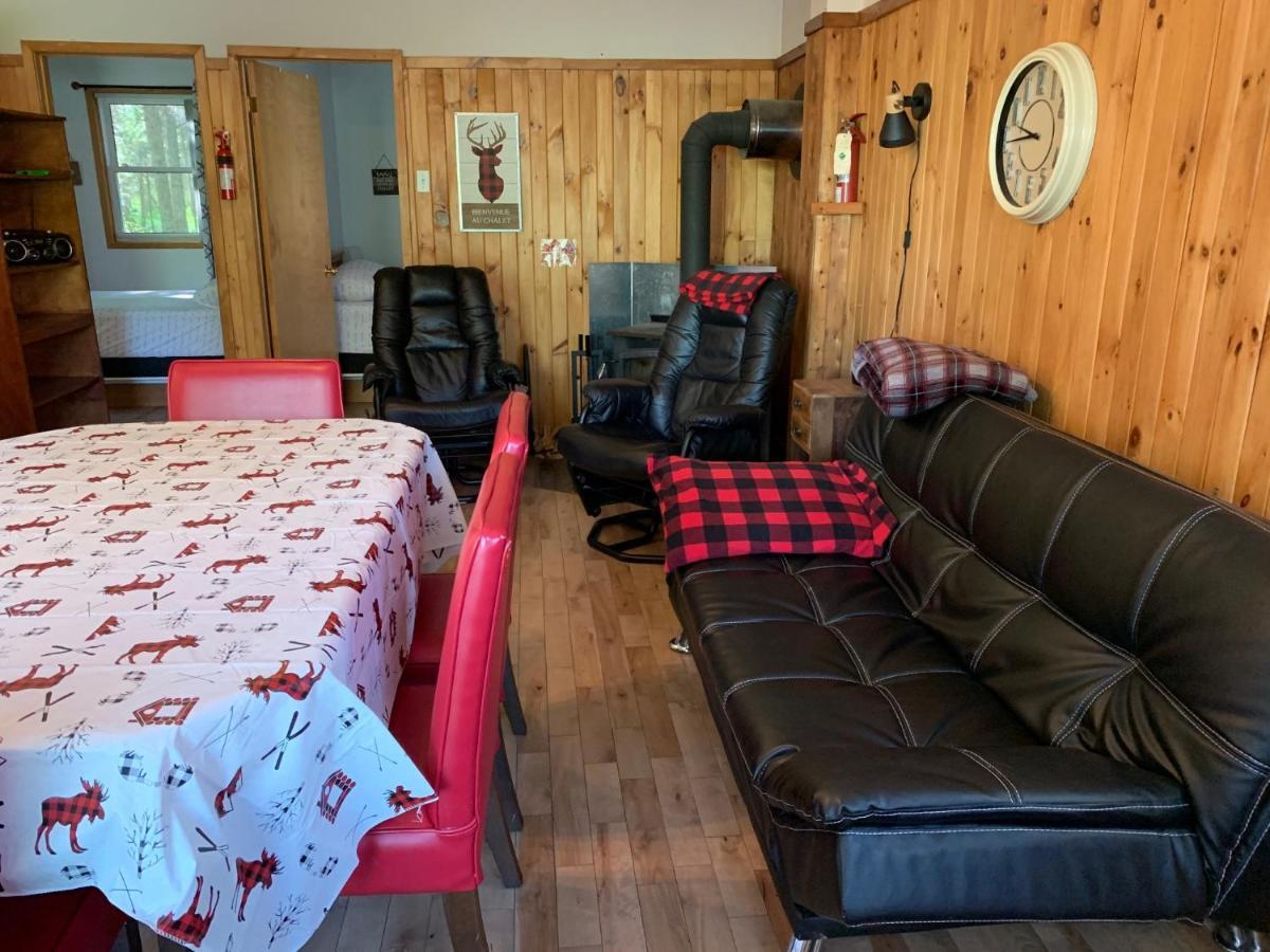 Camping Chalets Spas Pignons Rouges Saint Romain ภายนอก รูปภาพ