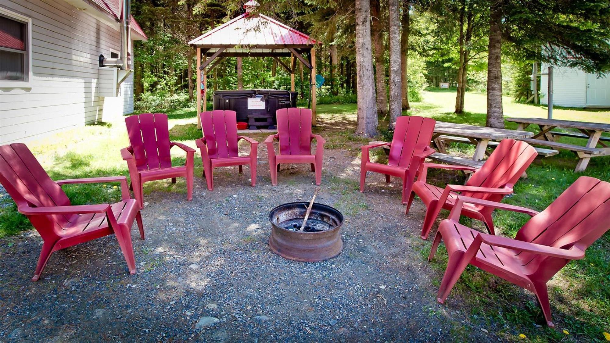 Camping Chalets Spas Pignons Rouges Saint Romain ภายนอก รูปภาพ